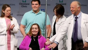 美최초 자궁이식 여성 "임신&middot;출산의 꿈 향한 출발선에 섰어요"