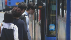 '내 월급 빼고 다 오르네'&hellip;그런데 저물가? '갸우뚱'