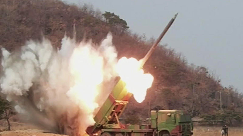 북한 새벽 발사한 탄도미사일, 일본 방공식별구역내 낙하