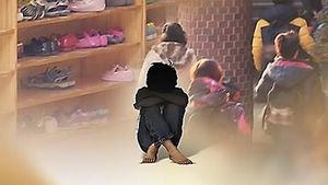 "추운 겨울 원생 맨몸에 물 뿌리며 운동장 뛰게 해"