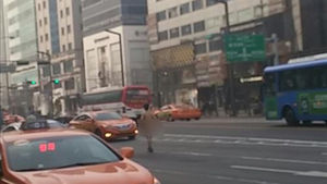 출근시간 강남대로서 스트리킹&hellip;"변화된 모습을 보여주고 싶어"