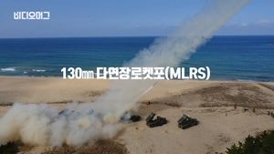 [비디오머그] 푸른 하늘 가로지르는 자주포&hellip;軍 "최상의 전투준비태세 갖출 것"