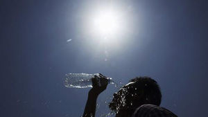 인도에 벌써 '폭염'&hellip;45℃ 고온에 66명 열사병 사망