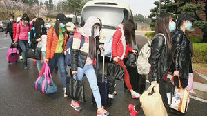"합법적 출국, 탈북자와 다르다"&hellip;中, 사실상 묵인