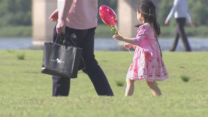 서울시도 진드기 조사&hellip;"풀밭에 눕지 마세요"