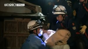 [자막뉴스] 130차례 공포의 여진&hellip;젖먹이 아기 극적 구조