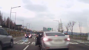 "난폭&middot;보복운전 '하루 17건 꼴'&hellip;10명 중 1명 습관"