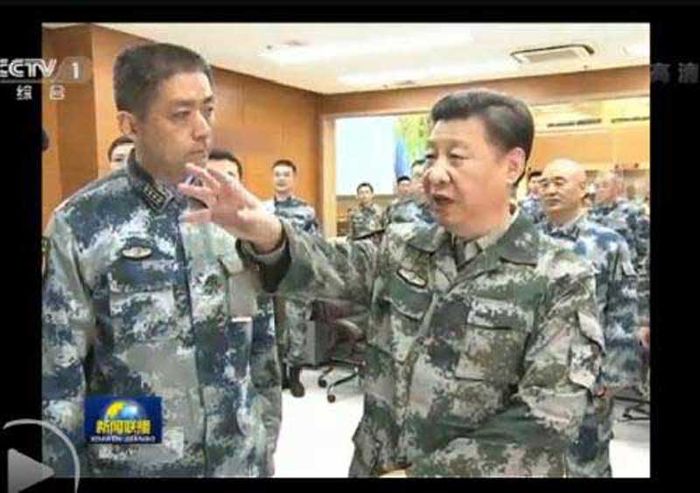 메인이미지  3 : 연합작전지휘센터를 시찰 중인 시진핑 중국 국가주석 (CCTV 캡쳐)