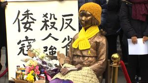 [자막뉴스] 日 "'소녀상 철거' 암묵적 합의"…"자의적 해석"