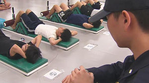 3수&middot;4수는 '기본'&hellip;취업난에 '의경 고시' 열풍