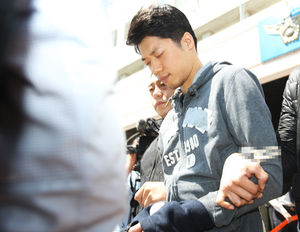 [포토] 안산 토막살인 피의자 조성호 구속&hellip;경찰, 실명 공개