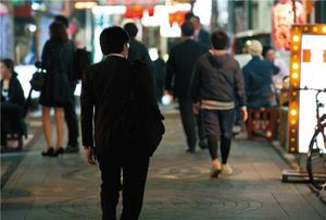 일본 잔업시간 긴 진짜 이유? &hellip; "집에 가기 싫어서"