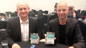 [SDF 현장포토] 대화 나누는 세바스찬스런-스튜어트 러셀