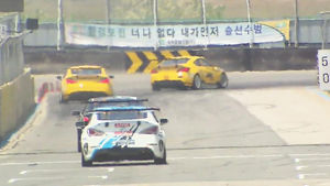 빌딩 숲 가르며 '굉음'&hellip;도심 속 레이싱 축제
