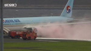 [비디오머그] 319명 탄 대한항공기, 日서 이륙 전 화재&hellip;승객 전원 무사