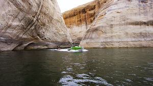 [생생지구촌] 달리는 보트 위에서 '퍽'&hellip;왕주먹 권투