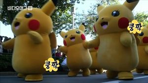 [비디오머그] 日 요코마하서 칼군무 추는 피카츄 50마리 '같이 춤 출래?'