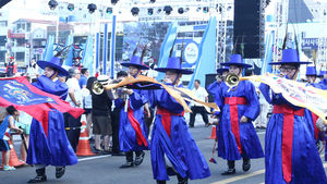 [슬라이드 포토] 통영한산대첩축제 이순신 장군 행렬