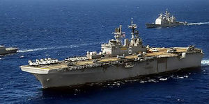 중국&middot;북한 동시겨냥&hellip;美, 동중국해에 강습상륙함 투입