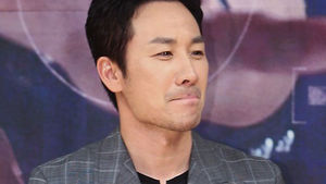 '성폭행 피소' 엄태웅 "무고 및 공갈협박 법적대응 검토"