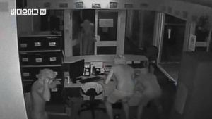 [비디오머그] "악어는 놓고 갑니다" 호주 학교에 풀어 놓고 도주한 강도들