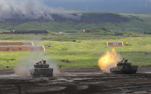北 SLBM 다음날 日자위대 화력시범&hellip;"더 강하게 만들자"