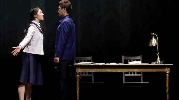 메인이미지  2 : 9일 오후 서울 용산구 국립중앙박물관 극장 용에서 열린 악극 '불효자는 웁니다' 프레스콜에서 출연 배우들이 주요 장면을 열연하고 있다. 
