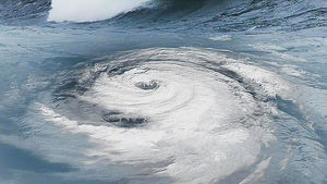 [취재파일] 늦더위·폭우 몰고 오는 태풍 '차바'…10월 태풍 영향력 키우나