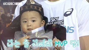 [비디오머그]프로배구 MVP, 현대캐피탈 문성민&hellip;문성민 MVP는 귀여운 '아들 시호'
