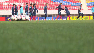 [비디오머그] 북한 ‘김일성 경기장’ 찾은 여자 축구 대표팀, 27년 만에 평양서 남북 대결