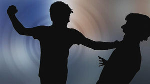 "왜 따라와" 택시기사&middot;경찰관에게 흉기 휘두른 40대 검거