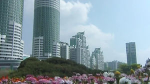 [지금 북한은] 김정은이 공들인 '평양 여명거리'…이례적 '야간조명' 눈길