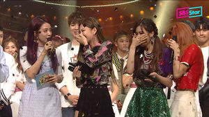 [SBS Star] BLACKPINK Bursts into Tears After Winning First Place in SBS Inkigayo