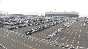 승용차 수출액 2분기째 감소&hellip;친환경&middot;경차 수출은 '껑충'