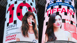 [SBS Star] Tiffany's Fans Decorate Times Square for Her Birthday