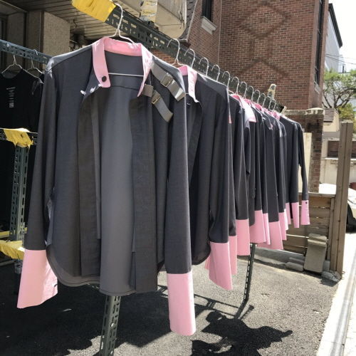 ？[SBS Star] 'Idol-Only' Laundry Cleaners Spotted in Korea?