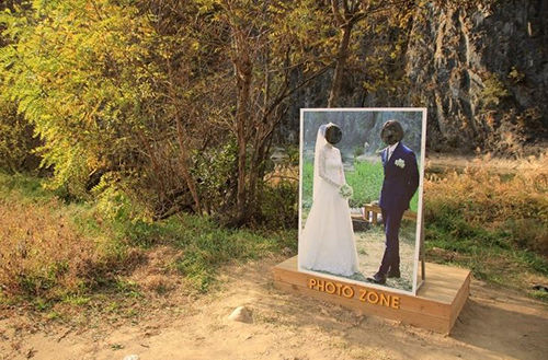 [SBS Star] Won Bin and Nayoung's Private Wedding Place Turns into Tourist Attraction