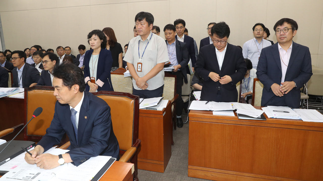 [취재파일] '내부자들'이 처음 알린 살충제 달걀…'공장식 양계 바꿔야