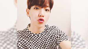 [SBS Star] EXO BAEK HYUN Writes Mysterious Words 'Don't believe in lies that are not truth'