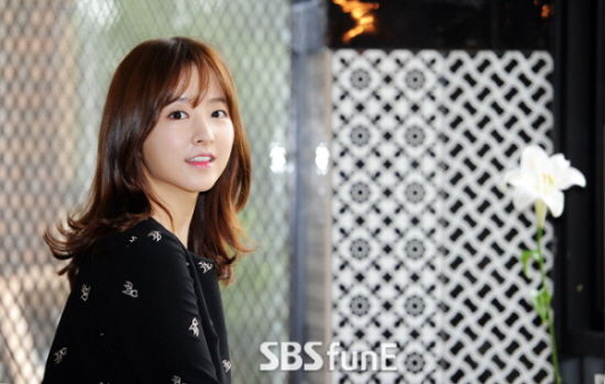 [SBS Star] Actress Park Bo Young to Get Ankle Surgery