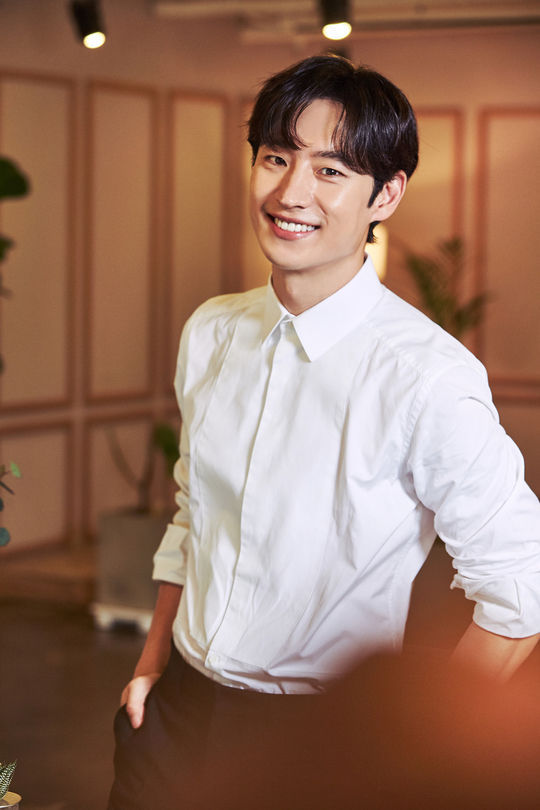 [SBS Star] Lee Je-hun Confesses, 'I had to put an end to dating