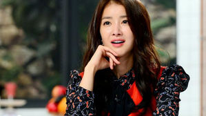 [SBS Star] Lee Si Young to Tie the Knot in September 30