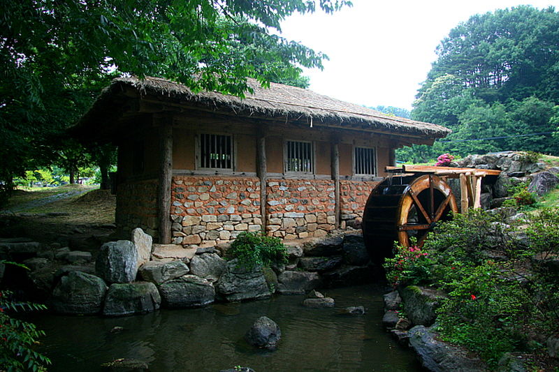 물레방아는 함양을 대표하는 상징 중 하나이다.