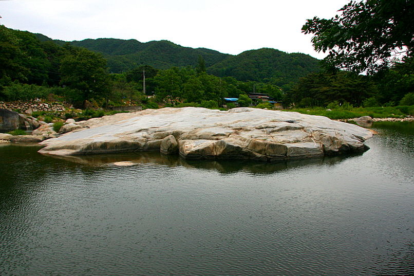 동호정의 옥류담과 차일암