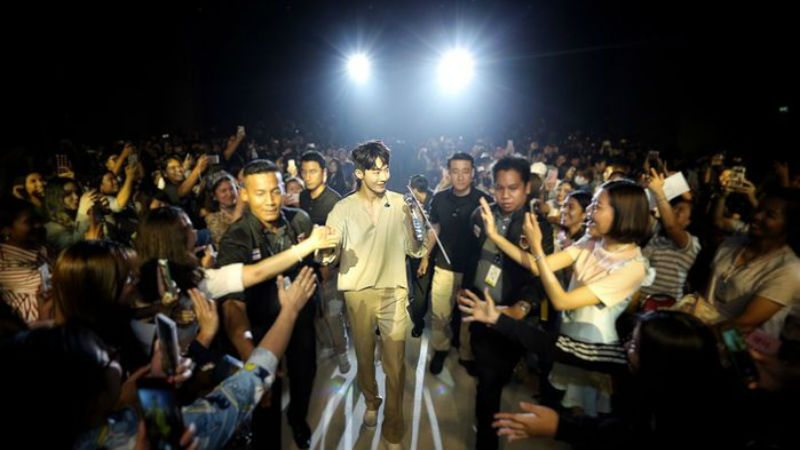 [SBS Star] Nam Joo-hyuk Keeps His Promise, Spotted at Fan Meeting in Bangkok Thailand