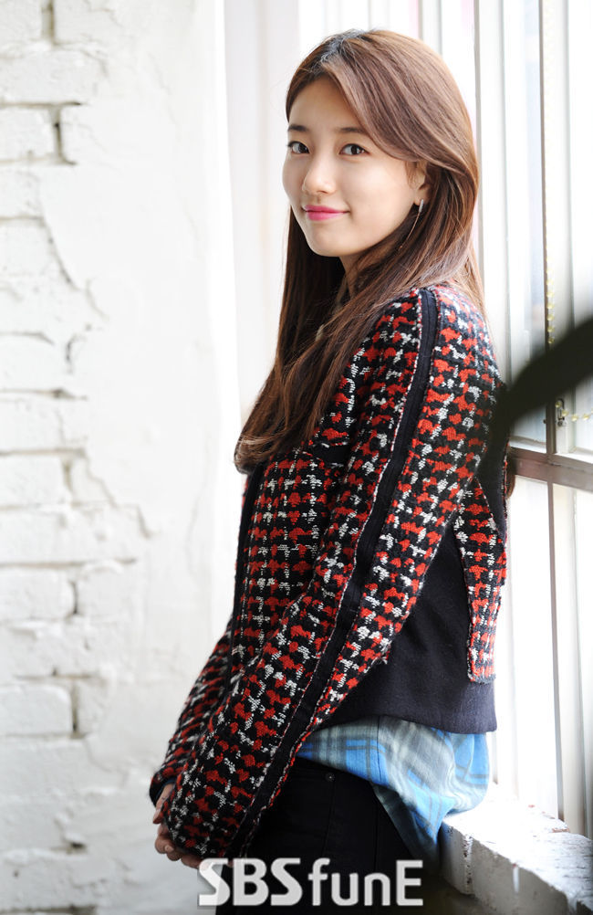 [SBS Star] Suzy Confirms to Make an Appearance on JYP's 'PARTY PEOPLE'