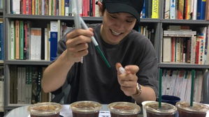 [SBS Star] EXO CHAN YEOL Spotted at a College Group Project?