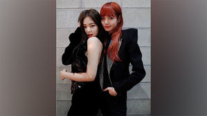 [SBS Star] BLACKPINK JENNIE Introduces Her Boyfriend LISA on SNS!