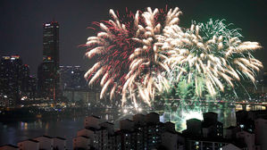 '야속한 콩레이'&hellip;한화, 내일 아침 세계불꽃축제 개최 결정