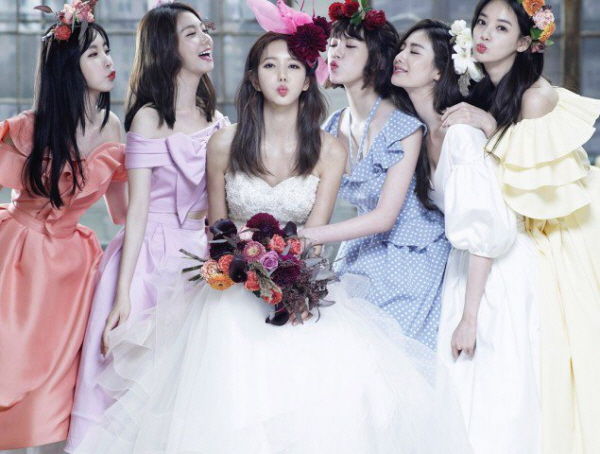 After School Reunited! Members Gathered for Jung Ah's Wedding Pictorial